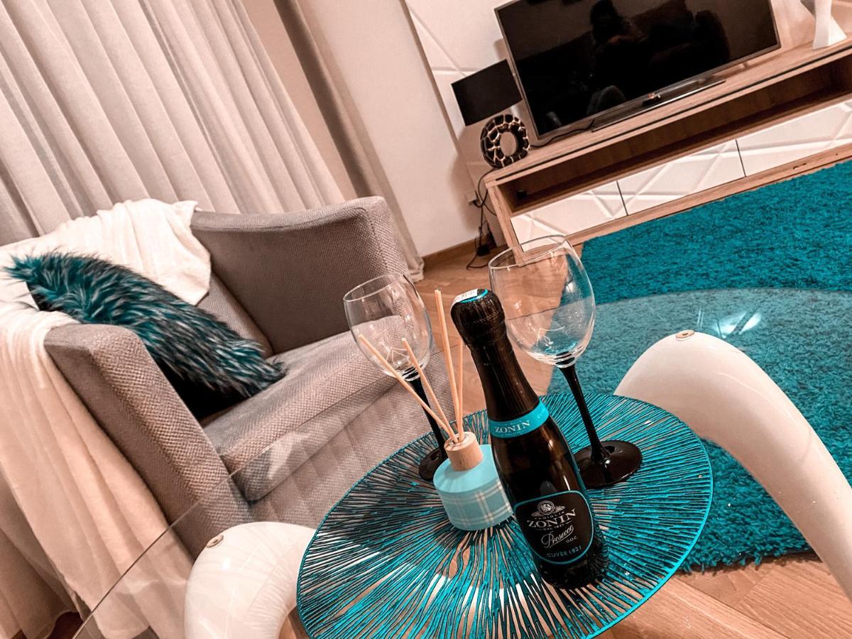 Apartament Solna 80 - Centrum Miasta Z Podziemnym Garazem Kielce Bagian luar foto